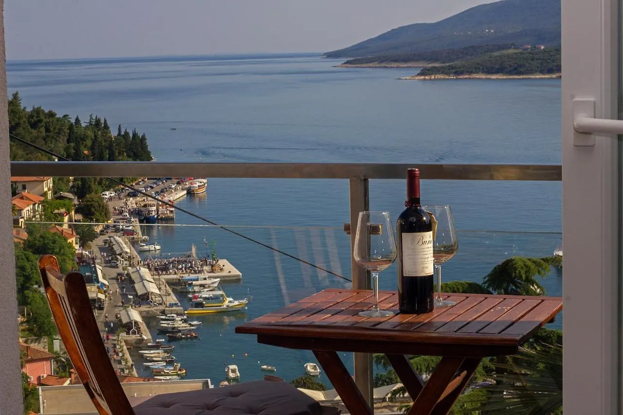 Small Apartment With A Big View Rabac 0*,  Kroatien